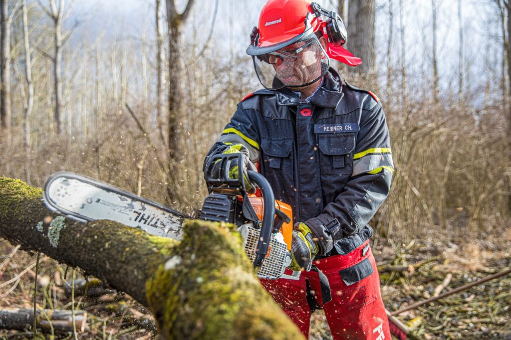 chain saw