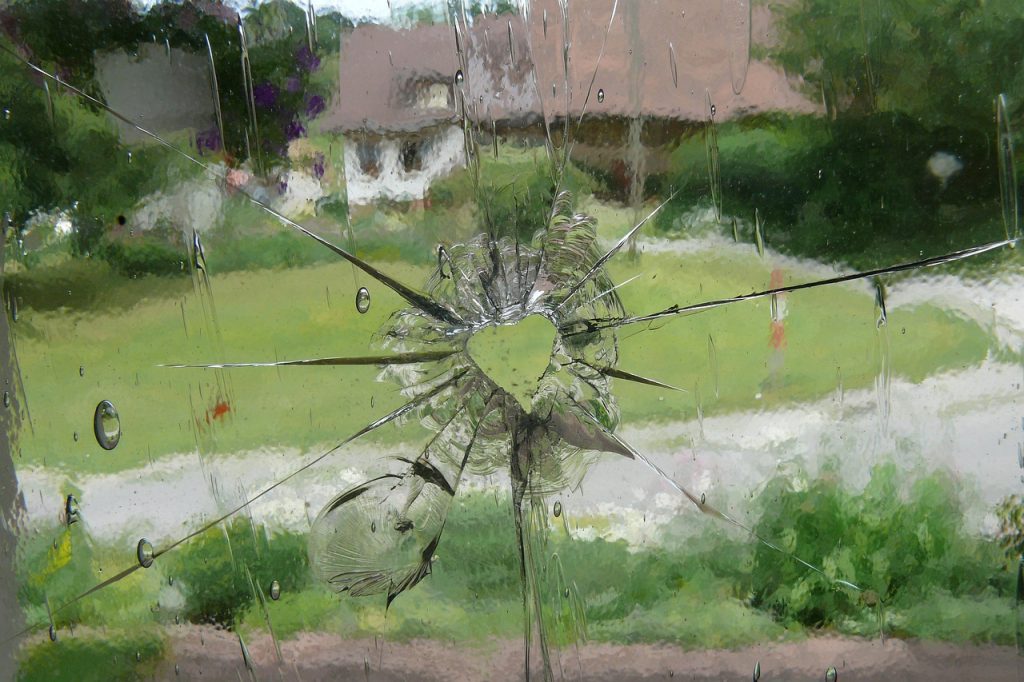 broken glass, Wives: 3 Gigantic Reasons That Destroy Your Husband's Trust